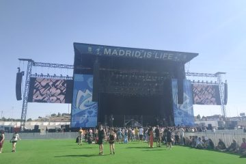 El escenario donde tocaron Puscifer y Queens Of The Stone Age