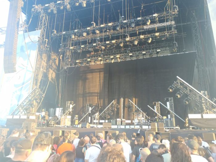 El escenario en el que tocaron Queens Of The Stone Age justo antes de empezar.