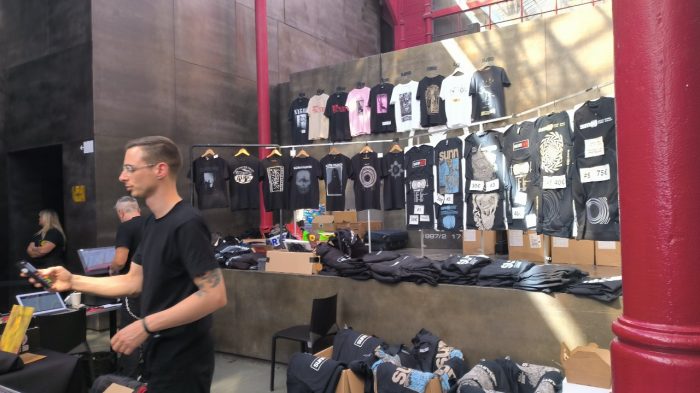 merch1