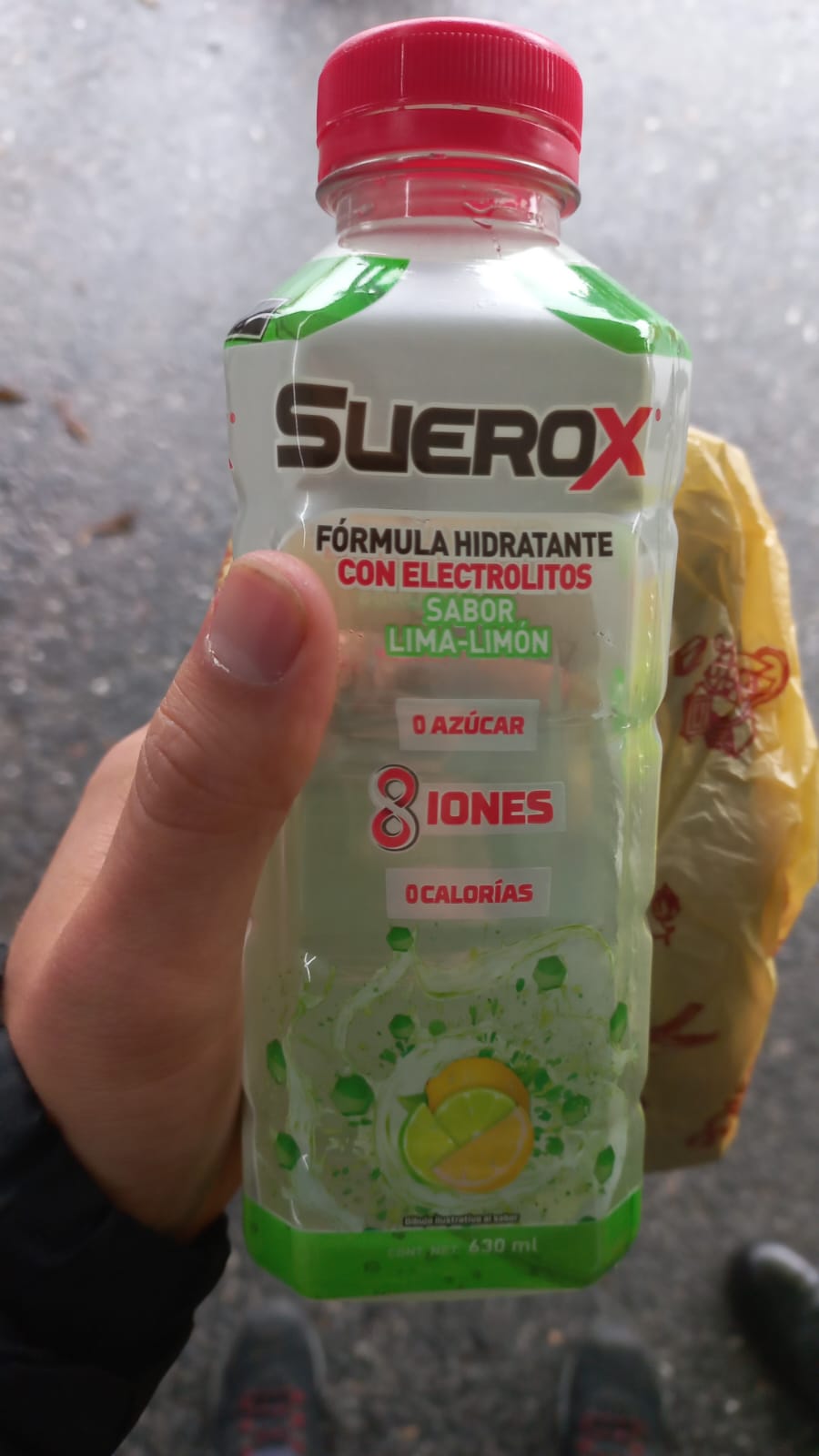 Suero con iones bebida hidratante Oxxo México