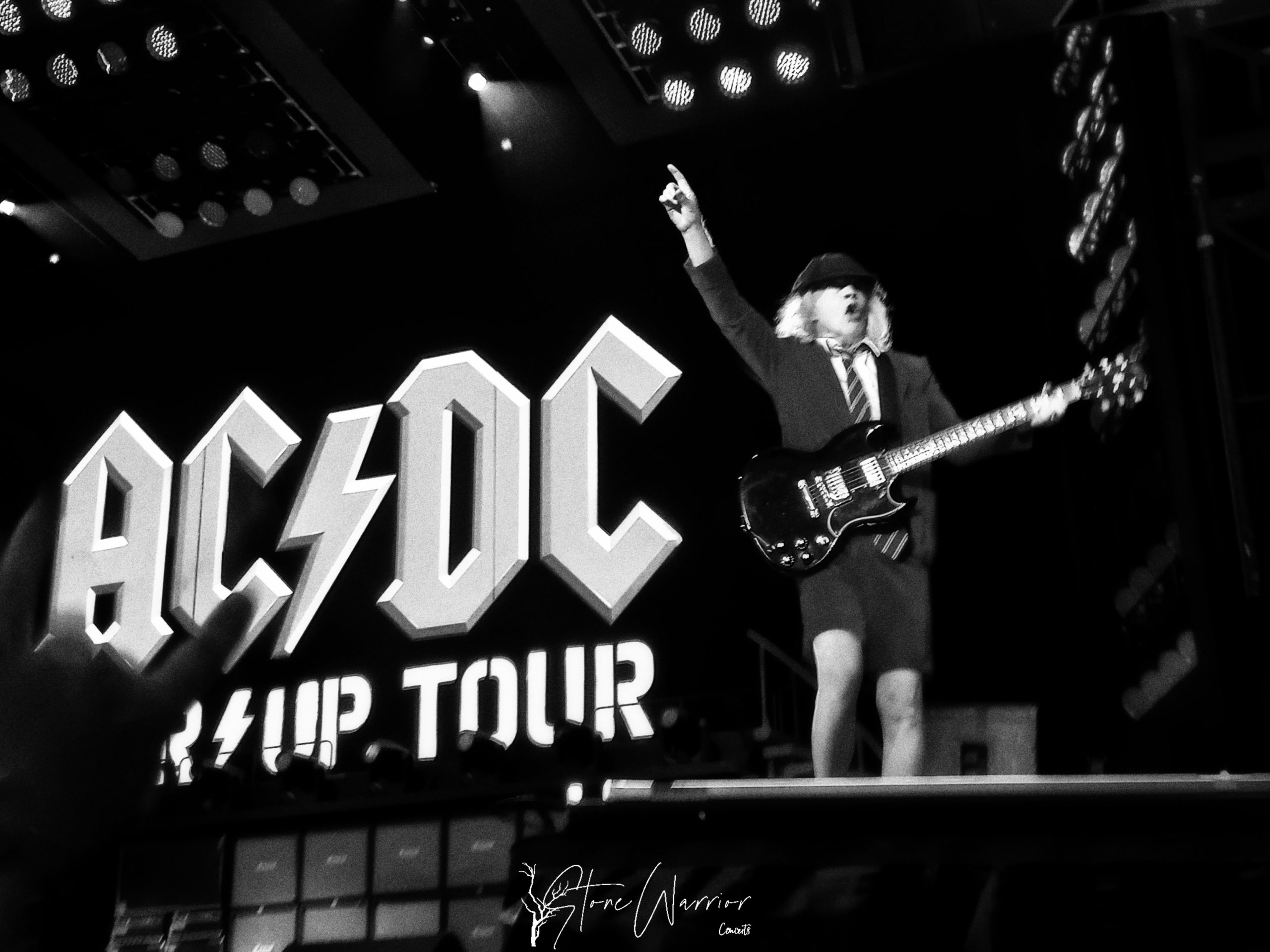 Black and White AC/DC 2024 Wallpaper