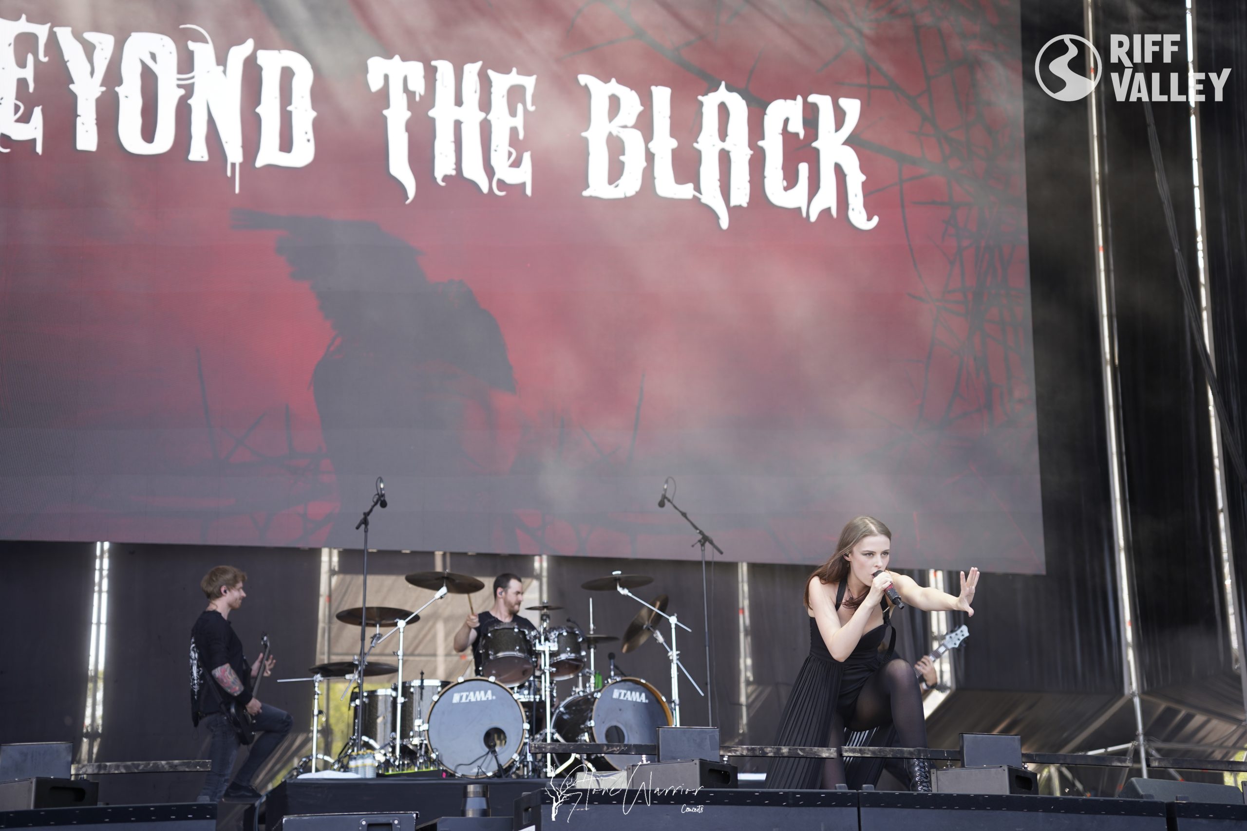 Beyond the Black - banda Leyendas del Rock 2024