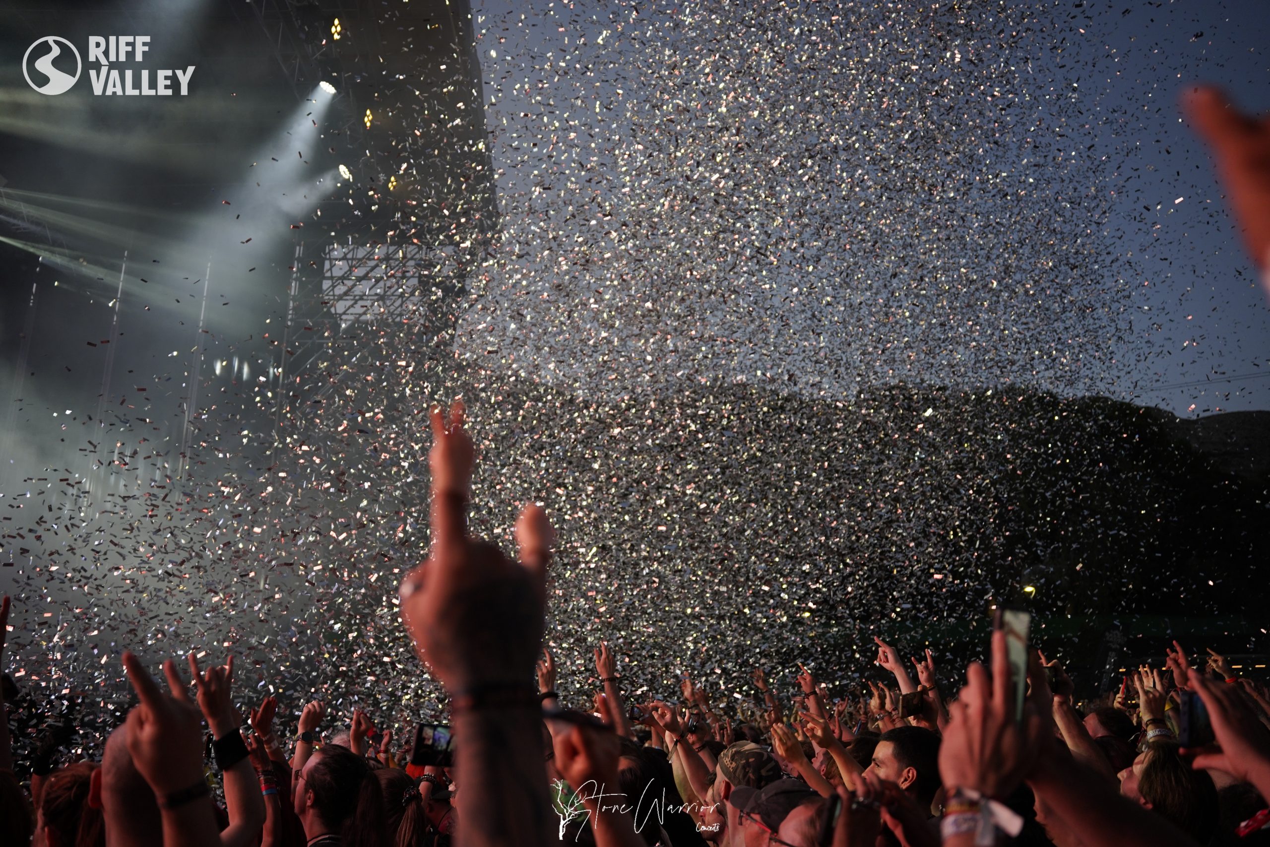 Fiesta Electric Callboy Leyendas del Rock 2024 Wallpaper